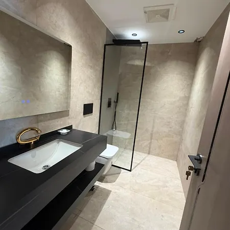 Roden 3* Golem (Tirana)
