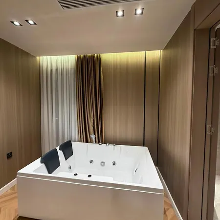Hotel Roden Golem (Tirana)