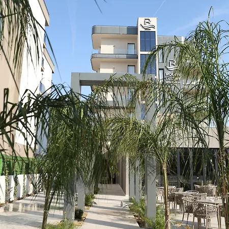 Roden Hotel Golem (Tirana)