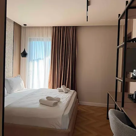 Roden 3* Golem (Tirana)